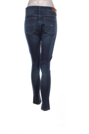 Damskie jeansy Tommy Jeans, Rozmiar M, Kolor Niebieski, Cena 181,99 zł