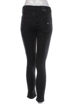 Damskie jeansy Tommy Jeans, Rozmiar M, Kolor Czarny, Cena 167,99 zł