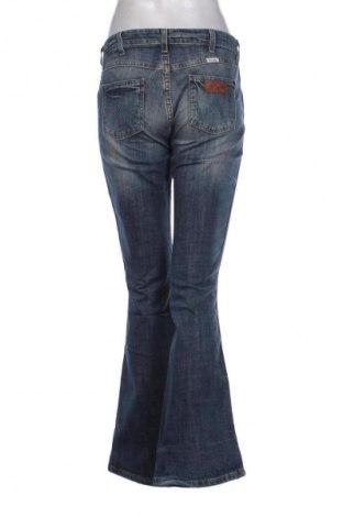 Дамски дънки Wrangler, Размер S, Цвят Син, Цена 15,33 €