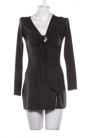 Дамски къс гащеризон Fb Sister, Размер S, Цвят Черен, Цена 7,66 €