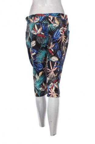 Γυναικείο κοντό παντελόνι BW, Μέγεθος L, Χρώμα Πολύχρωμο, Τιμή 3,99 €