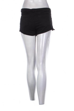 Dámské kraťasy  Bershka, Velikost M, Barva Černá, Cena  139,00 Kč
