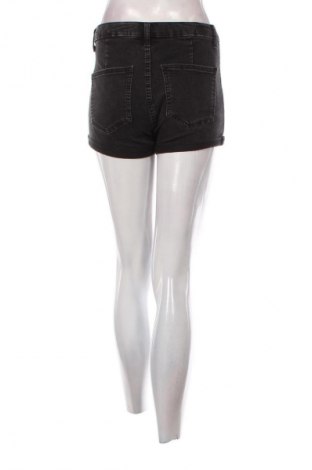 Damskie szorty Bershka, Rozmiar S, Kolor Szary, Cena 27,99 zł