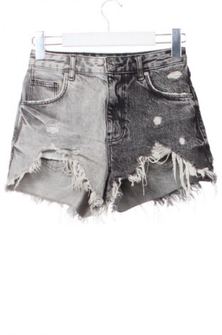 Dámské kraťasy  Bershka, Velikost XS, Barva Černá, Cena  149,00 Kč