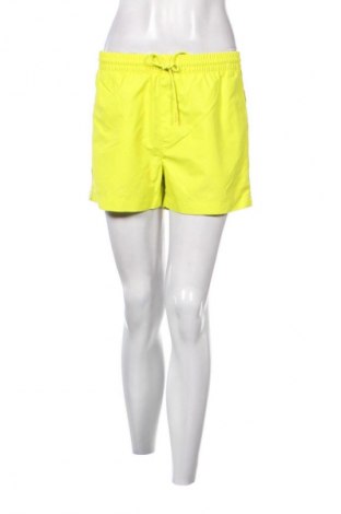 Γυναικείο κοντό παντελόνι Calvin Klein, Μέγεθος S, Χρώμα Κίτρινο, Τιμή 23,99 €