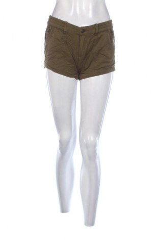Дамски къс панталон Clockhouse, Размер M, Цвят Зелен, Цена 5,11 €