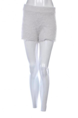 Дамски къс панталон H&M, Размер L, Цвят Екрю, Цена 3,06 €