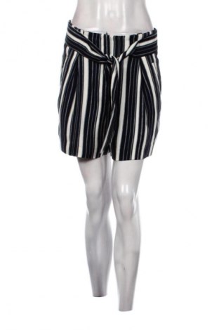 Дамски къс панталон H&M, Размер M, Цвят Многоцветен, Цена 9,20 €