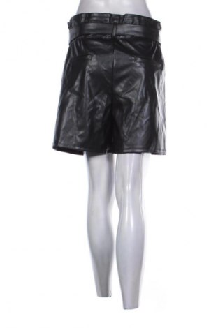 Dámské kraťasy  Haily`s, Velikost M, Barva Černá, Cena  299,00 Kč