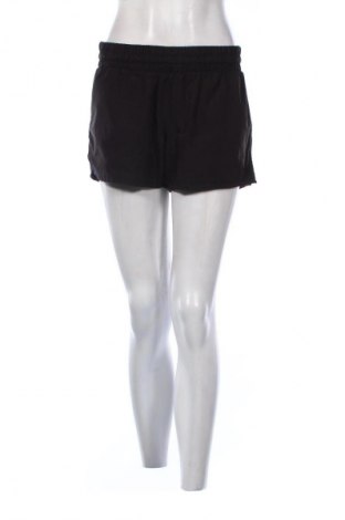 Γυναικείο κοντό παντελόνι PUMA, Μέγεθος M, Χρώμα Μαύρο, Τιμή 7,99 €