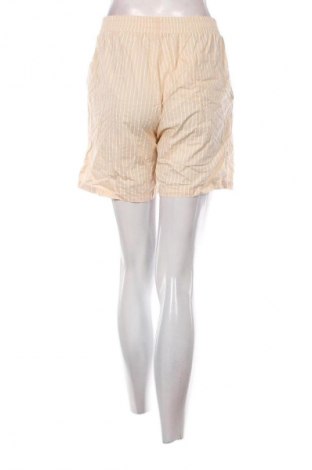 Női rövidnadrág Reverse, Méret S, Szín Sokszínű, Ár 3 541 Ft