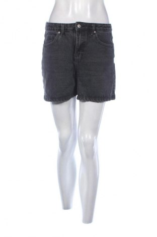 Γυναικείο κοντό παντελόνι Sinsay, Μέγεθος M, Χρώμα Μαύρο, Τιμή 4,97 €