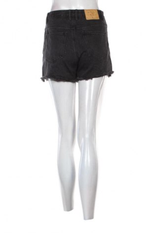 Dámské kraťasy  Stradivarius, Velikost S, Barva Černá, Cena  139,00 Kč