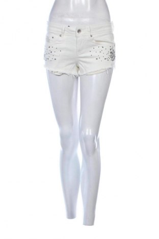 Γυναικείο κοντό παντελόνι Superdry, Μέγεθος M, Χρώμα Λευκό, Τιμή 5,11 €