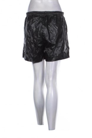 Дамски къс панталон Unbranded, Размер M, Цвят Черен, Цена 2,55 €