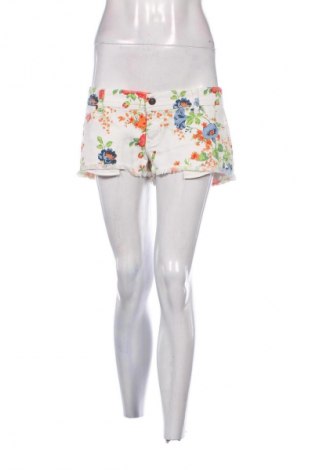 Γυναικείο κοντό παντελόνι United Colors Of Benetton, Μέγεθος XL, Χρώμα Πολύχρωμο, Τιμή 2,99 €