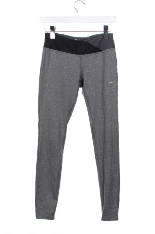 Дамски клин Nike, Размер S, Цвят Сив, Цена 12,01 €