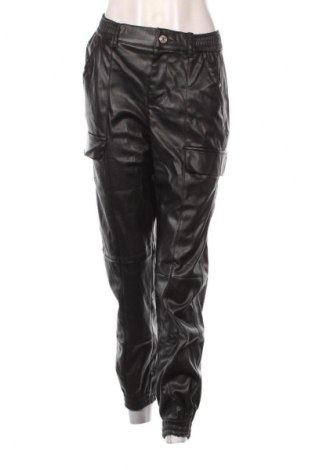 Дамски панталон Bershka, Размер S, Цвят Черен, Цена 2,04 €