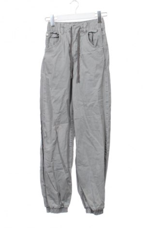 Damskie spodnie Bershka, Rozmiar XS, Kolor Szary, Cena 11,99 zł