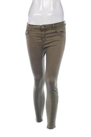 Дамски панталон Bershka, Размер M, Цвят Зелен, Цена 9,58 €