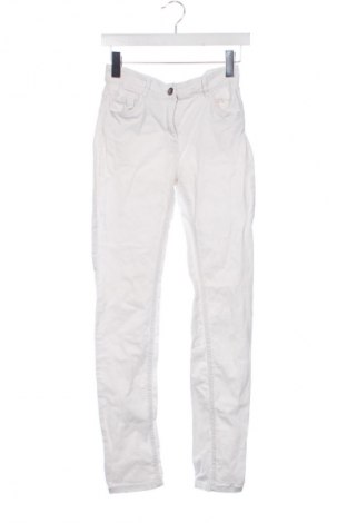 Γυναικείο παντελόνι F&F, Μέγεθος S, Χρώμα Λευκό, Τιμή 3,99 €
