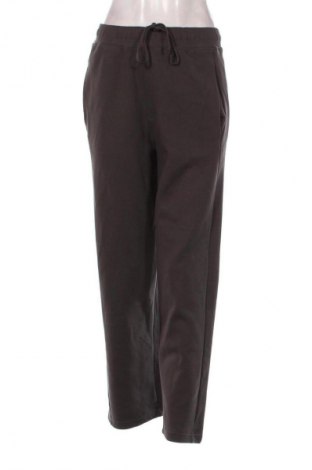 Дамски панталон Pull&Bear, Размер M, Цвят Сребрист, Цена 11,75 €