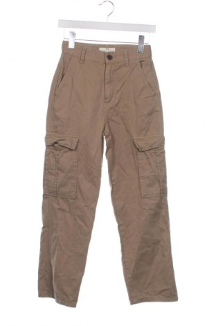 Дамски панталон Stradivarius, Размер XS, Цвят Зелен, Цена 3,57 €