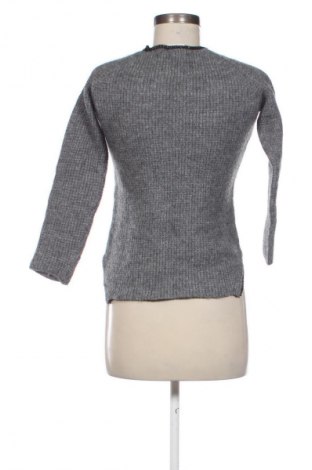 Dámský svetr Liu Jo, Velikost M, Barva Šedá, Cena  436,00 Kč