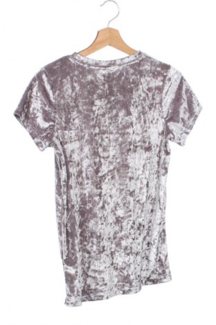 Παιδική μπλούζα Y.F.K., Μέγεθος 15-18y/ 170-176 εκ., Χρώμα Γκρί, Τιμή 2,99 €