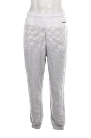 Pánské tepláky  DNGRS, Velikost L, Barva Šedá, Cena  909,00 Kč