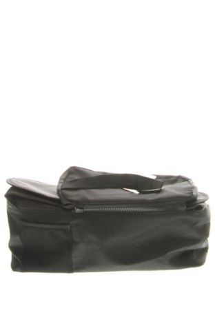 Несесер Unbranded, Цвят Черен, Цена 6,13 €