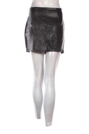 Rock Bershka, Größe S, Farbe Schwarz, Preis 1,99 €