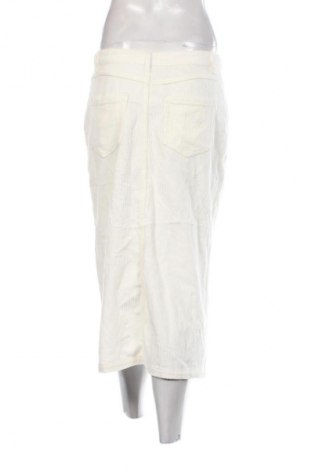 Пола C&A, Размер M, Цвят Бял, Цена 4,60 €