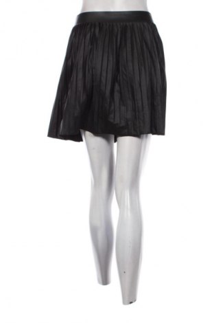 Sukně Clockhouse, Velikost S, Barva Černá, Cena  79,00 Kč