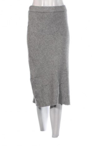 Пола Finery, Размер M, Цвят Сив, Цена 2,04 €