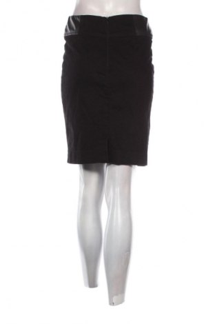 Spódnica Forel, Rozmiar M, Kolor Czarny, Cena 12,99 zł