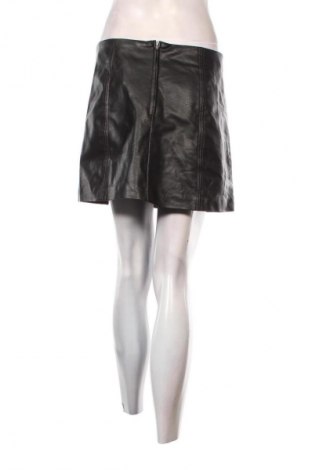 Пола H&M, Размер L, Цвят Черен, Цена 2,04 €