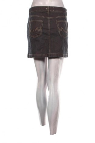 Пола JNS, Размер M, Цвят Кафяв, Цена 2,04 €