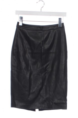 Sukně Mango, Velikost XXS, Barva Černá, Cena  119,00 Kč