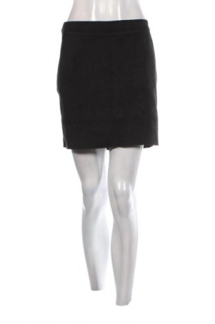 Пола ONLY, Размер L, Цвят Черен, Цена 2,04 €