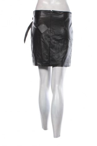 Пола ONLY, Размер S, Цвят Черен, Цена 2,04 €