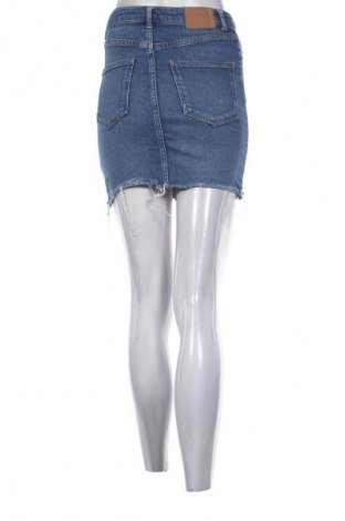 Пола Pull&Bear, Размер S, Цвят Син, Цена 3,57 €