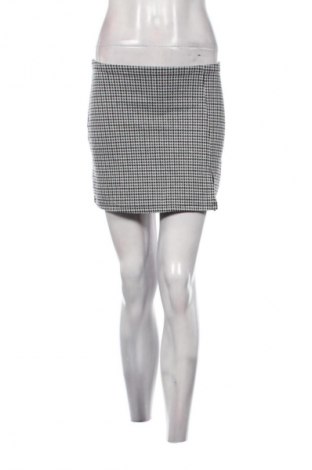 Rock Pull&Bear, Größe S, Farbe Mehrfarbig, Preis 3,99 €