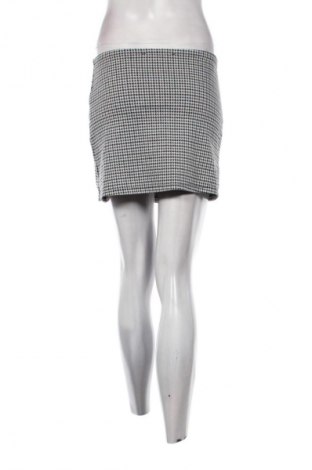 Rock Pull&Bear, Größe S, Farbe Mehrfarbig, Preis 3,99 €