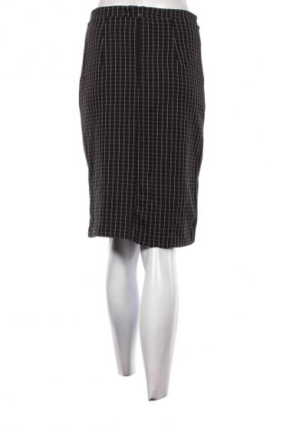 Пола Reserved, Размер M, Цвят Многоцветен, Цена 2,04 €