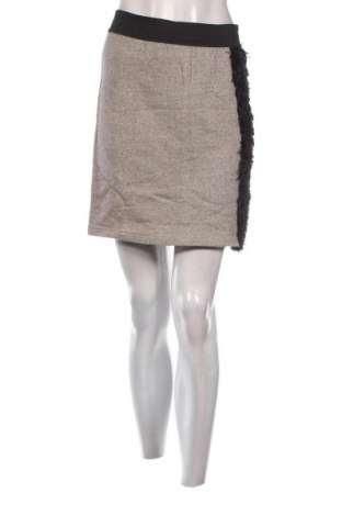 Пола Unbranded, Размер S, Цвят Сив, Цена 2,04 €