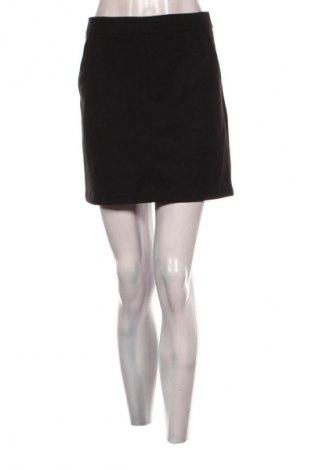 Пола Vero Moda, Размер M, Цвят Черен, Цена 2,04 €