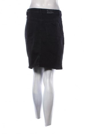 Spódnica Vero Moda, Rozmiar M, Kolor Czarny, Cena 20,99 zł
