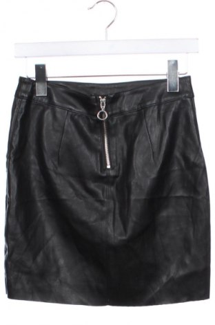 Пола Vero Moda, Размер XS, Цвят Черен, Цена 2,04 €