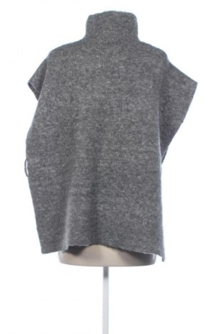 Poncho Unbranded, Mărime M, Culoare Gri, Preț 76,99 Lei